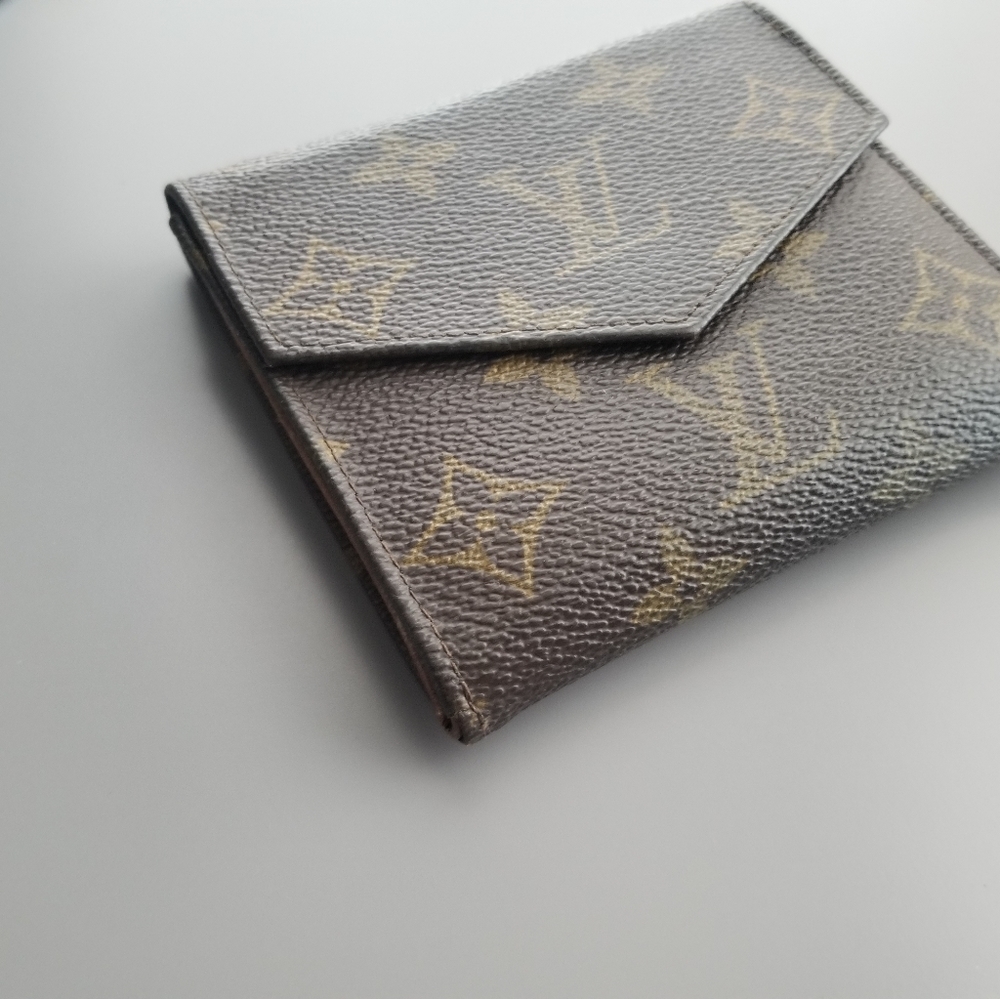 Louis Vuitton Vintage Classic Signature wallet - Picture 3 of 14